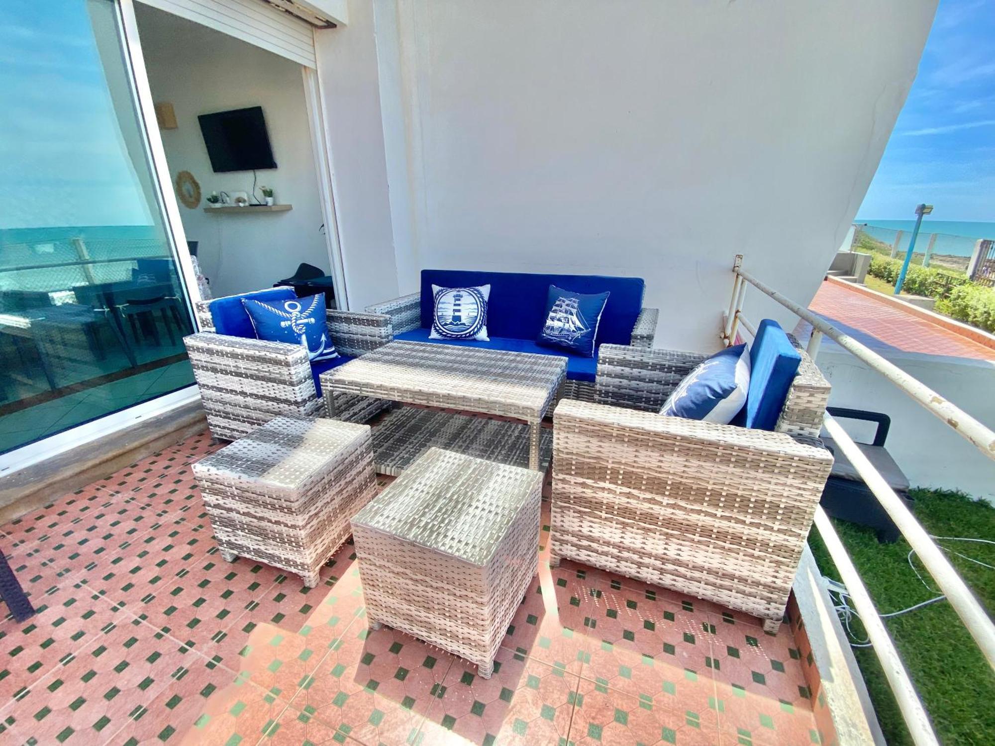 Splendid Beachfront Villa In Sidi Bouzid Beach With Pool Douar Ourlali Zewnętrze zdjęcie
